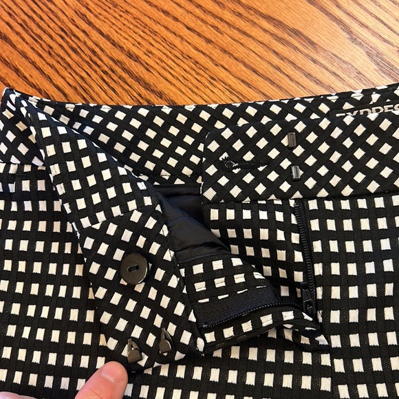 Express Columnist Black & White Checkered Plaid Pants Size 0 - Picture 7 of 10